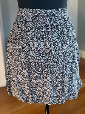 H&M Mini Skirt Black and White Floral Print